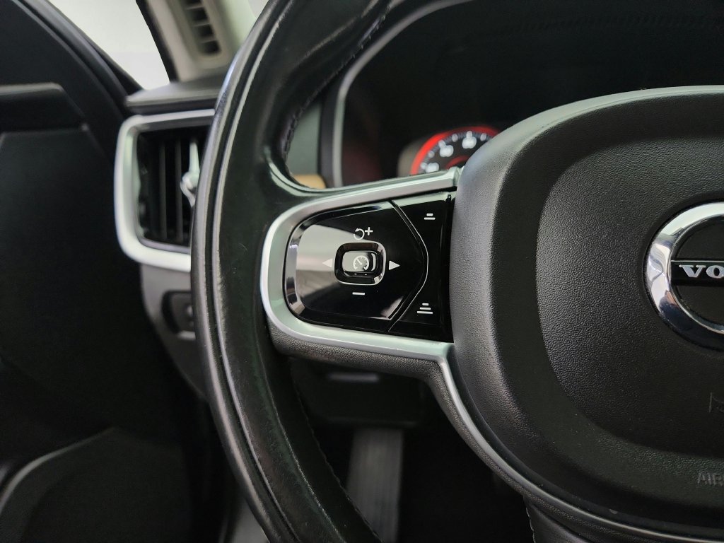 Used 2017 Volvo S90 T6 Inscription w/ Vision Package AWD/4WD image 19