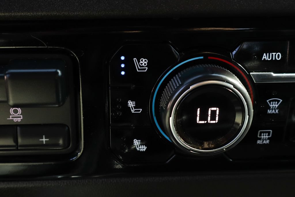 Used 2024 Chevrolet Silverado 3500 High Country w/ High Country Premium Package AWD/4WD image 46