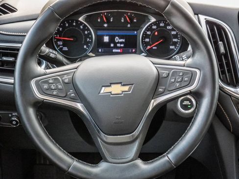 Used 2023 Chevrolet Equinox Premier AWD/4WD image 52