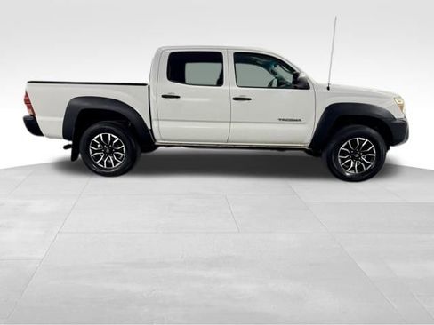 Used 2013 Toyota Tacoma PreRunner image 9