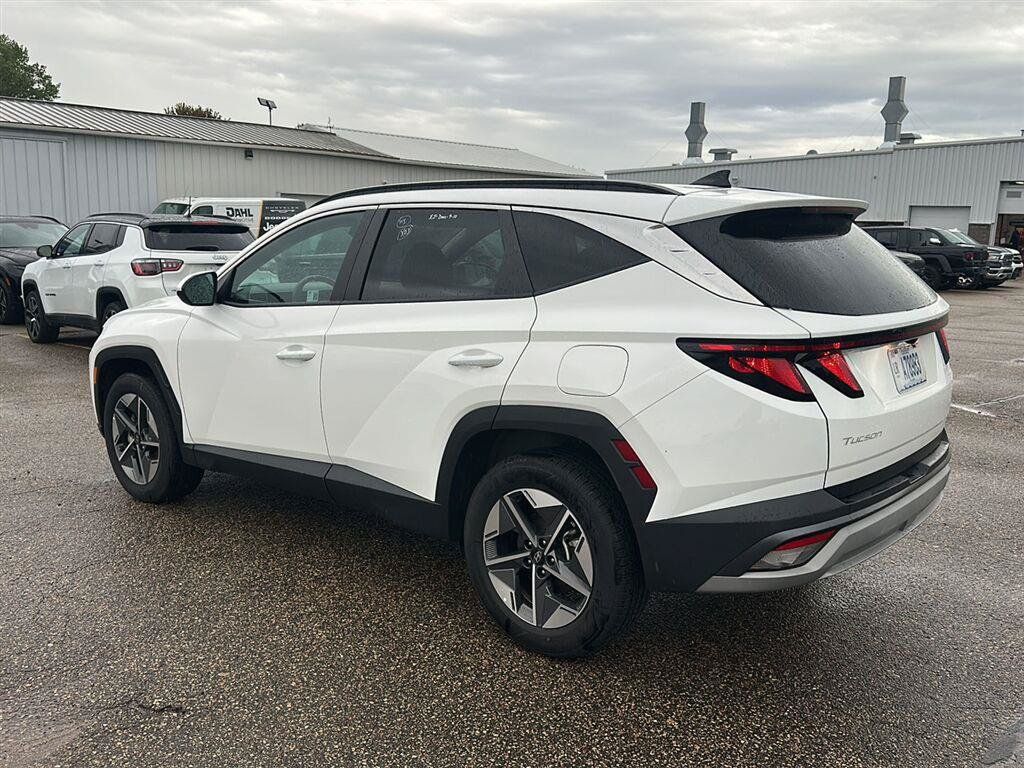Certified 2025 Hyundai Tucson SEL AWD/4WD image 3