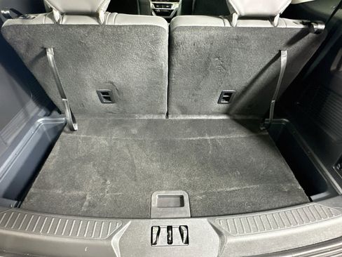 Used 2025 Ford Explorer Active w/ Active Comfort Package RWD image 30