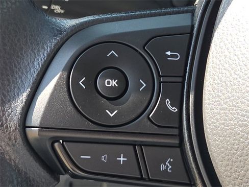 Used 2025 Toyota Corolla XLE image 24