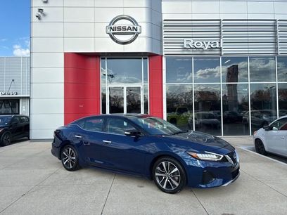 Used 2023 Nissan Maxima SV w/ Floor Mat Group