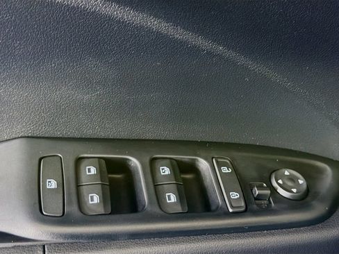 Used 2025 Hyundai Venue SEL FWD image 22