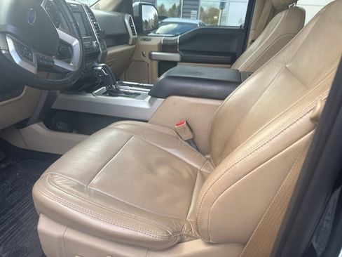 Used 2017 Ford F150 Lariat w/ Equipment Group 502A Luxury image 11