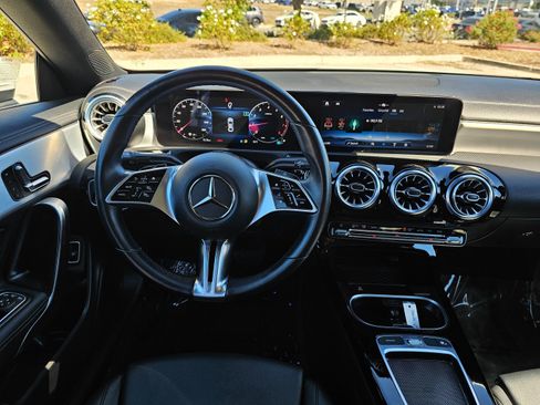 Used 2025 Mercedes-Benz CLA 250 image 24