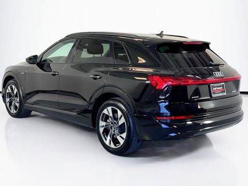Used 2021 Audi e-tron Premium w/ Convenience Plus Package image 7