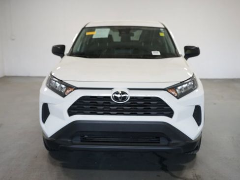Used 2022 Toyota RAV4 LE image 2