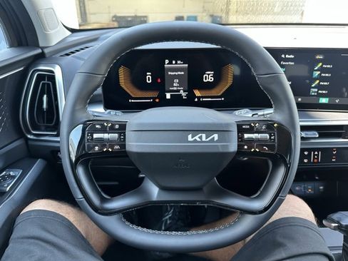 New 2026 Kia Sorento LX image 25