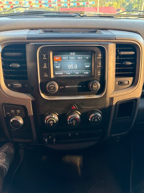 Used 2015 RAM 1500 ST w/ SXT Appearance Group AWD/4WD image 6