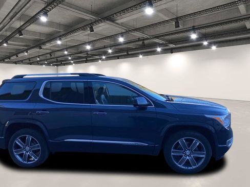 Used 2019 GMC Acadia Denali w/ LPO, Floor Liner Package image 8