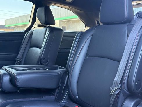 Used 2024 Honda Odyssey Sport image 18