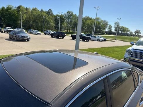 Used 2015 Nissan Altima 2.5 SL w/ Technology Package FWD image 3