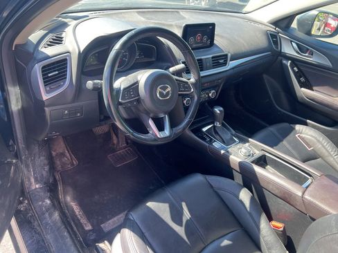 Used 2017 MAZDA MAZDA3 Touring FWD image 5