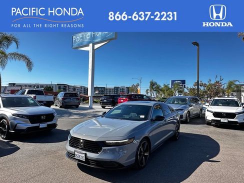 Used 2023 Honda Accord Sport image 1