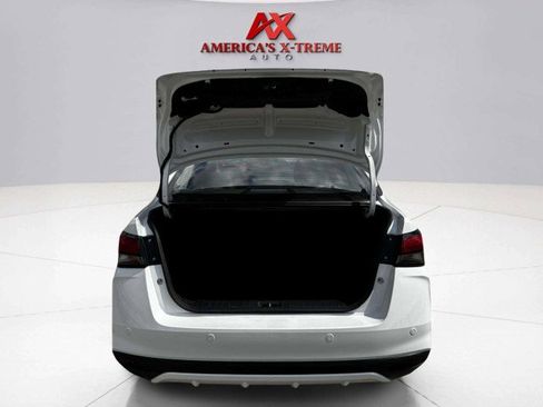 Used 2021 Nissan Versa SR image 49