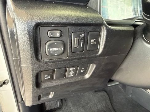 Used 2022 Toyota 4Runner Limited AWD/4WD image 15