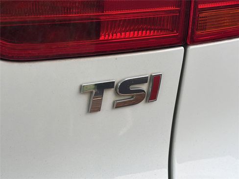 Used 2016 Volkswagen Tiguan S FWD image 7