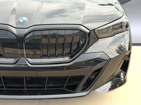 Used 2026 BMW 530i w/ M Sport Package RWD image 11