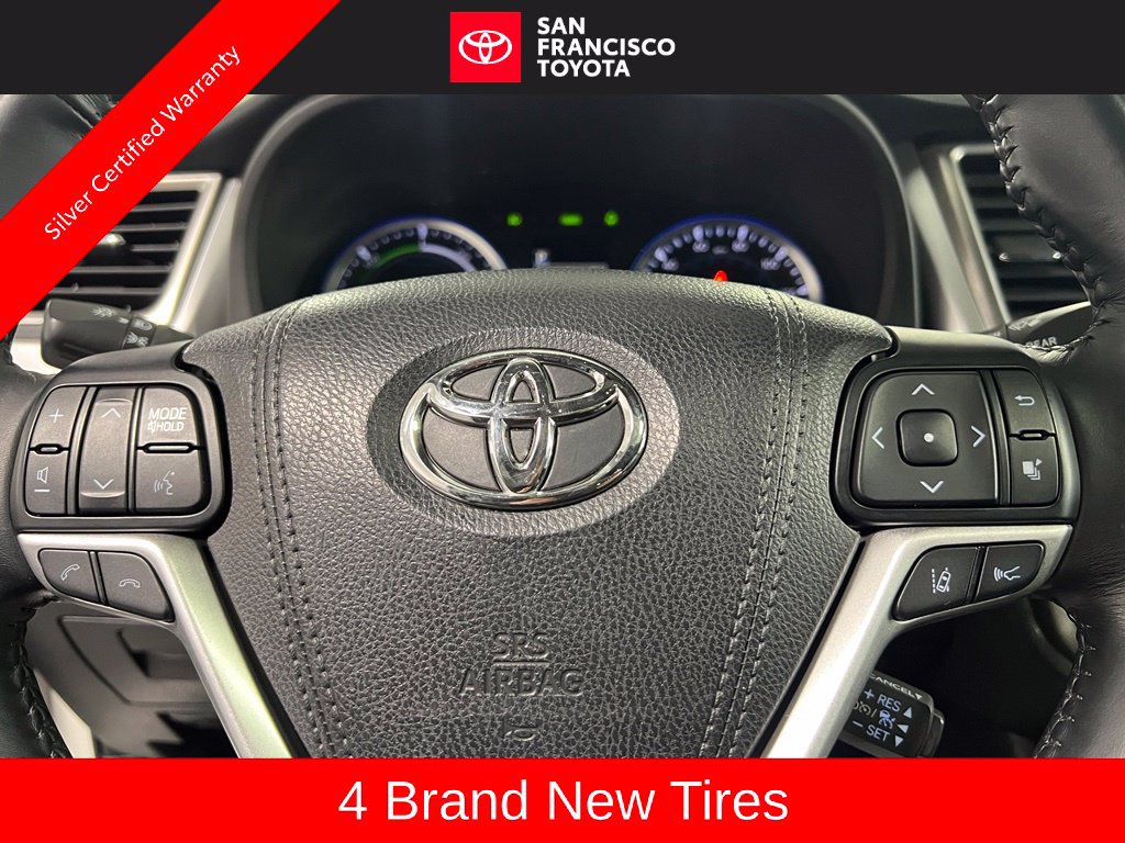 Certified 2017 Toyota Highlander XLE AWD/4WD image 33