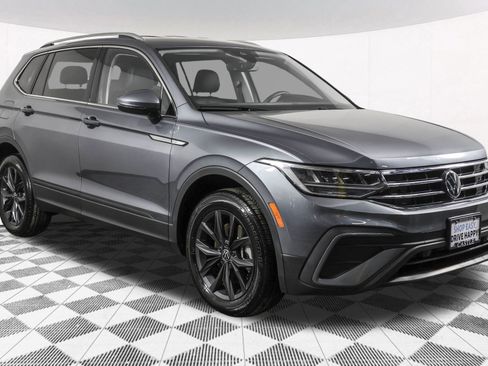 Used 2024 Volkswagen Tiguan SE image 10