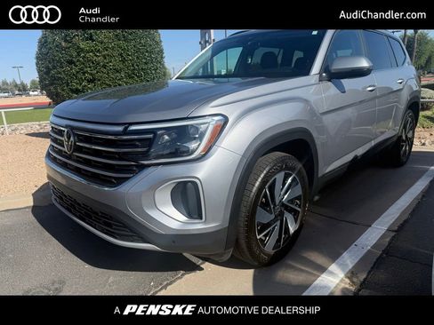 Used 2024 Volkswagen Atlas SE w/ Panoramic Sunroof Package FWD image 1