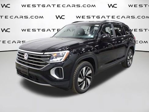 Used 2024 Volkswagen Atlas SE image 1