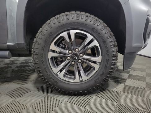 Used 2022 Chevrolet Colorado Z71 AWD/4WD image 12