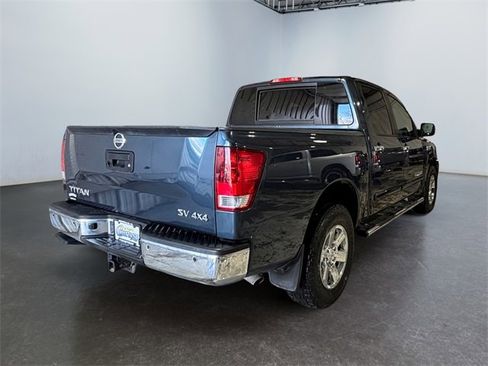 Used 2014 Nissan Titan SV w/ SV Value Truck Package image 5