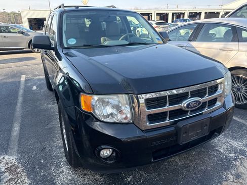 Used 2011 Ford Escape XLT w/ 203A Rapid Spec Order Code image 4