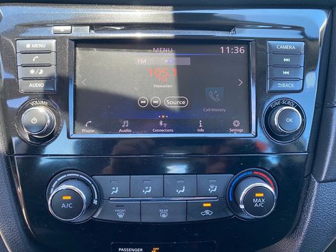Used 2019 Nissan Rogue S FWD image 34