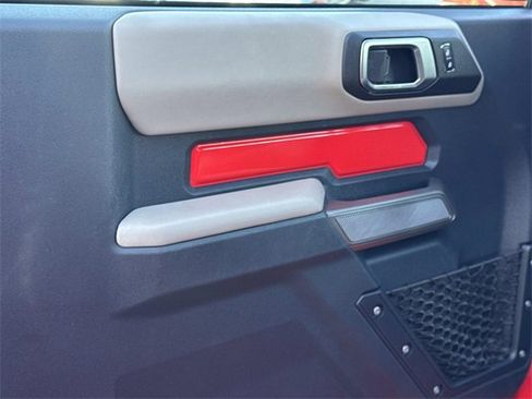 Used 2022 Ford Bronco Wildtrak image 21