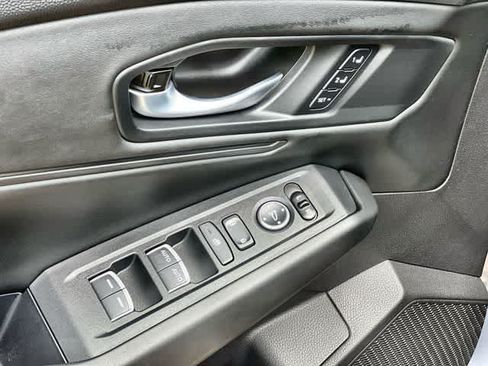 Certified 2025 Honda Accord EX-L image 30