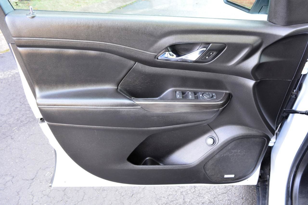 Used 2019 GMC Acadia SLT FWD image 9