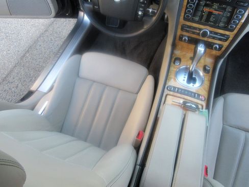 Used 2008 Bentley Flying Spur Flying Spur AWD/4WD image 18