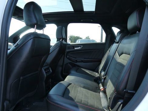 Used 2024 Ford Edge ST-Line AWD/4WD image 19