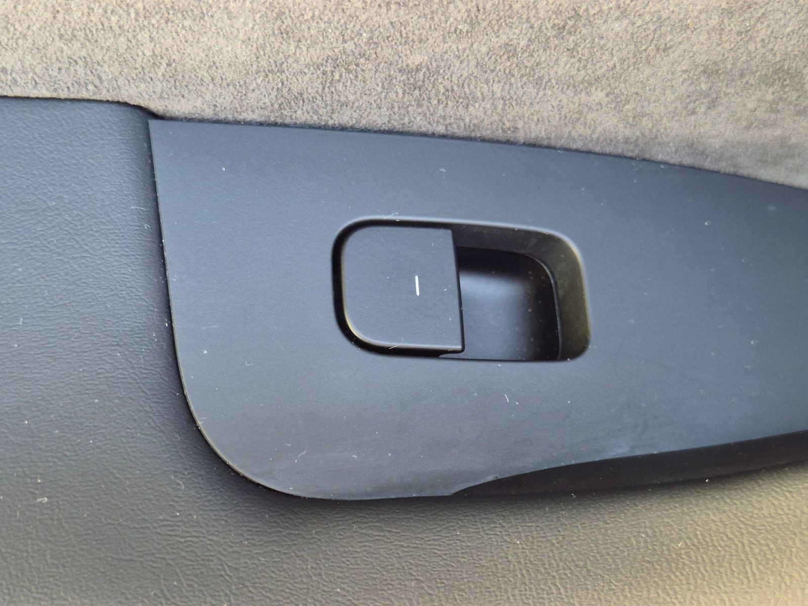 Used 2025 Tesla Model Y Long Range RWD image 28