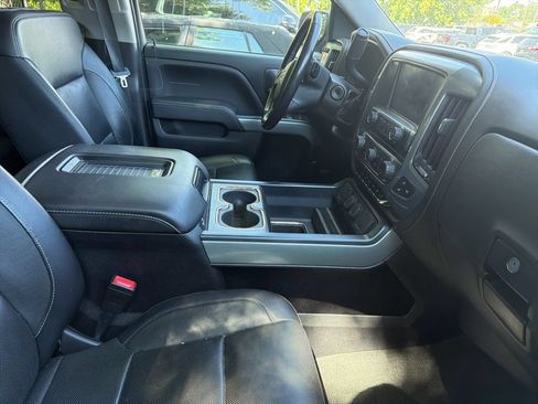 Used 2018 Chevrolet Silverado 1500 LTZ Z71 w/ LTZ Plus Package AWD/4WD image 5