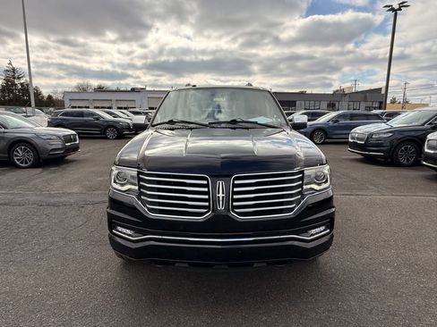 Used 2017 Lincoln Navigator Select image 8
