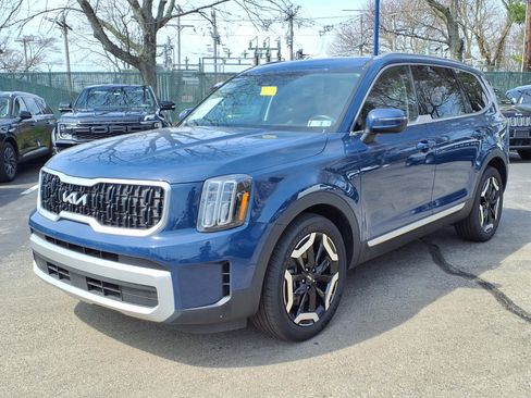 Used 2024 Kia Telluride EX AWD/4WD image 7