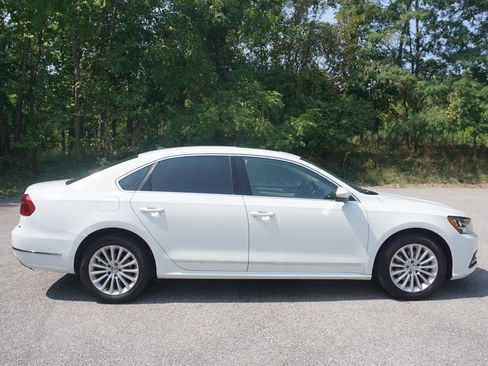 Used 2016 Volkswagen Passat 1.8T SE image 6