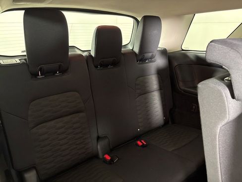 Used 2025 Nissan Pathfinder SV FWD image 19