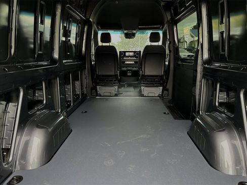 Used 2024 Mercedes-Benz Sprinter 144 Cargo image 14