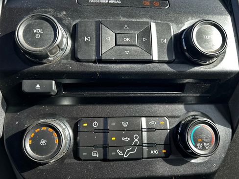 Used 2018 Ford F250 XL w/ Power Equipment Group image 21