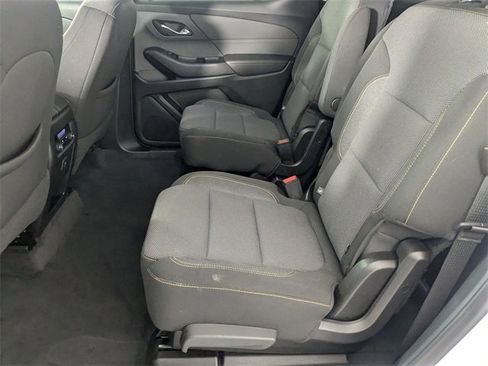 Used 2020 Chevrolet Traverse LT image 26