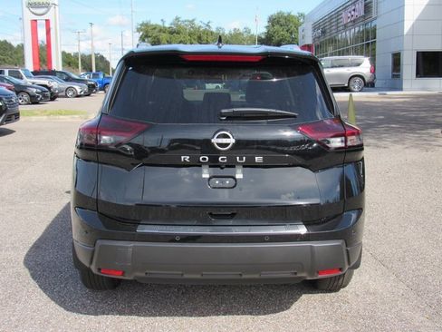 New 2026 Nissan Rogue SV image 4