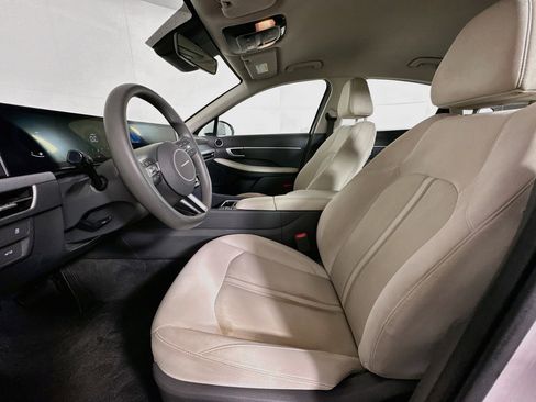 Used 2025 Hyundai Sonata SEL FWD image 13