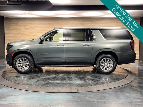 Used 2024 Chevrolet Suburban Premier w/ Premium Package 2 AWD/4WD image 20
