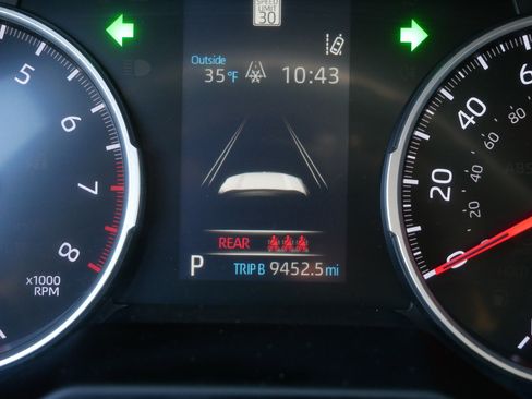 Used 2019 Toyota RAV4 LE image 33